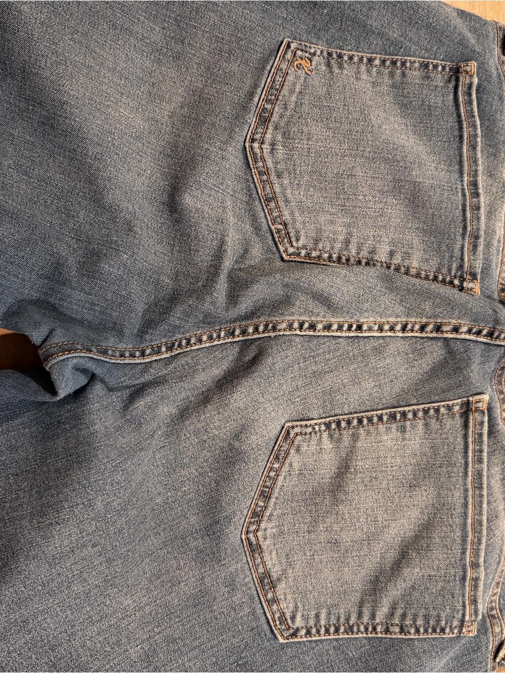 Kut from the Kloth Catherine Boyfriend Jeans in Light Blue Wash 14W - Picture 4 of 9